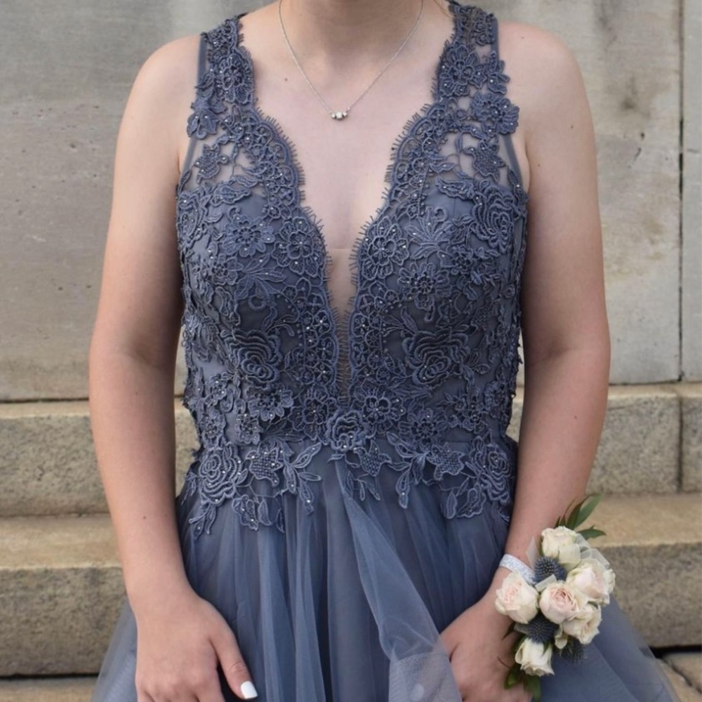 Prom Dress - Picture 2 of 6